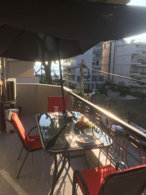 Second Floor Best Stay Афины Экстерьер фото