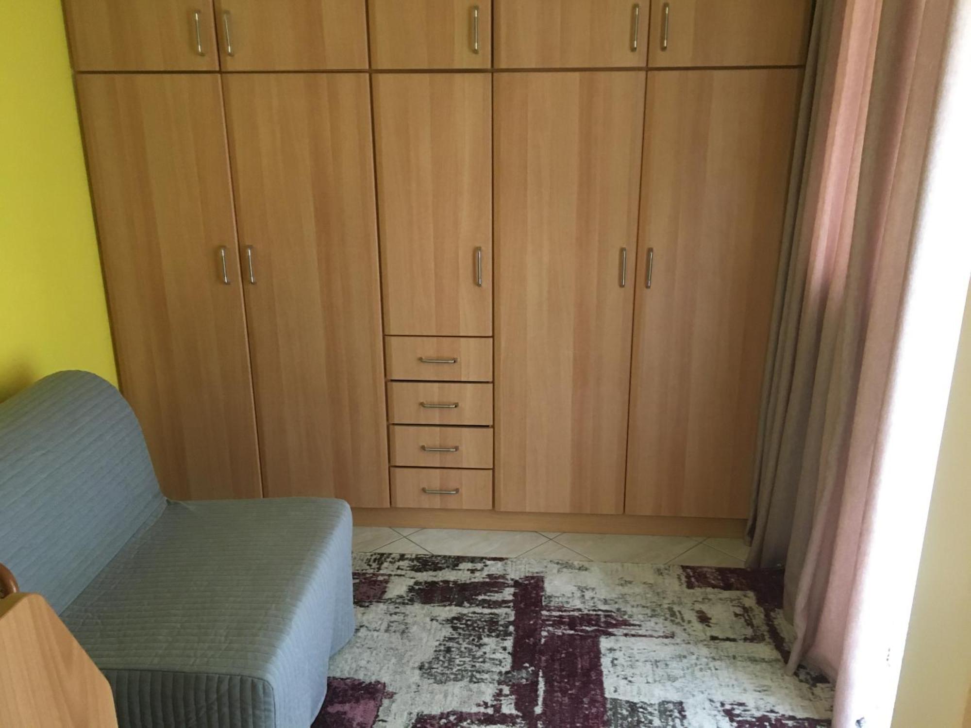 Second Floor Best Stay Афины Экстерьер фото